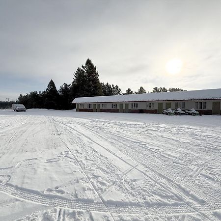 The Trail Inn - Newberry, Mi - Formerly Knollwood Inn - 13467 M-28 المظهر الخارجي الصورة
